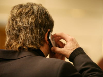 Αντιδρούν οι εταιρείες κινητής τηλεφωνίας για το «χαράτσι»