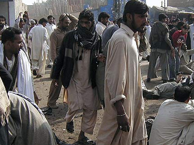 Πολύνεκρη έκρηξη σε αγορά του Πακιστάν