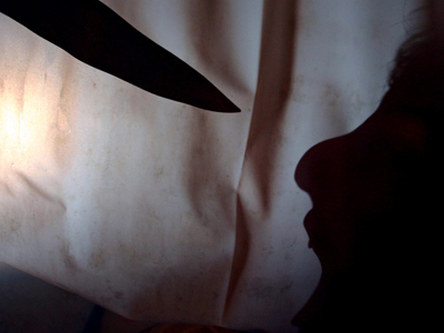 Μαχαίρωσε τον γείτονα επειδή μάλωσαν τα παιδιά τους