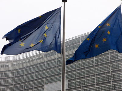 Μαύρες προβλέψεις στην εξαμηνιαία έκθεση της Κομισιόν