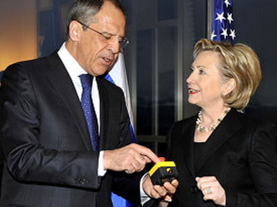 Η ”αγραμματοσύνη” της Χίλαρι