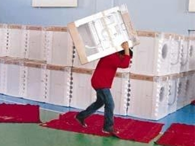 Μοιράζει ψυγεία και κουζίνες ο Ερντογάν για ψήφους