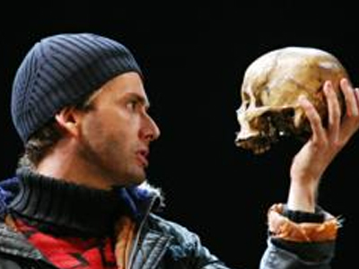 Χρησιμοποίησαν αληθινό κρανίο σε παράσταση