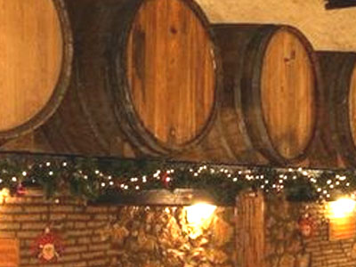 Έκλεψαν 200 λίτρα κρασί από αποθήκη