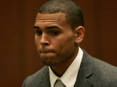 Άρχισε η δίκη του Κρις Μπράουν