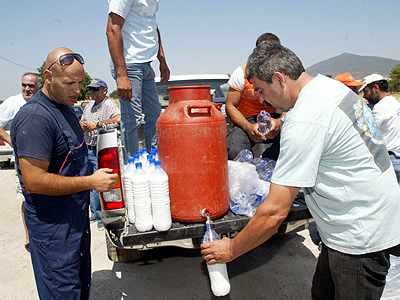 ”Πιάνουν τα γεφύρια” οι κτηνοτρόφοι σε όλη τη χώρα