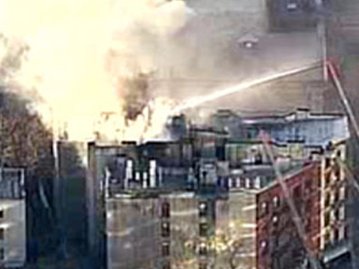 Φονική πυρκαγιά σε πολυκατοικία στη Νέα Υόρκη