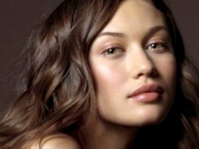 Κατηγορούν το κορίτσι του Μποντ για προδοσία