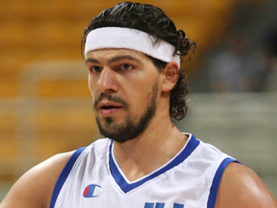 Από “βασιλιάς”… “νυχτερίδα” ο Παπαδόπουλος