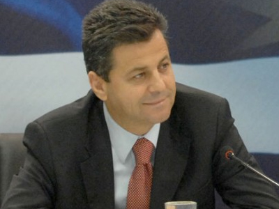 Δραστικές περικοπές στις δαπάνες πολυτελείας του Δημοσίου