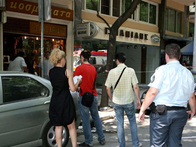 Αιματηρή ληστεία σε κοσμηματοπωλείο