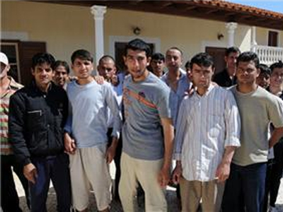 Ρεπορτάζ του BBC για τους λαθρομετανάστες της Λέρου