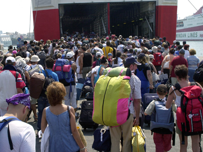 Θα πληρώνουμε “υπέρβαρο” και στα πλοία