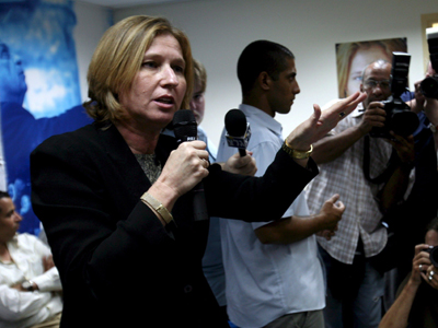 Προηγείται η Λίβνι στις δημοσκοπήσεις