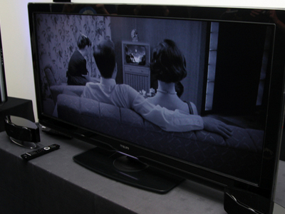 Τέλος στις ενοχλητικές μαύρες μπάρες των ταινιών με την Philips Cinema 21:9