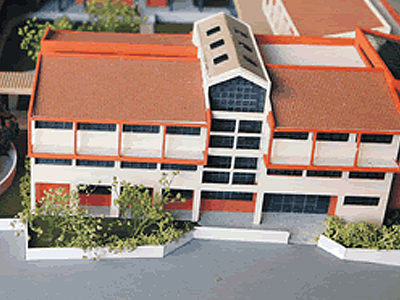 Ξαναχτίζεται η Ράλλειος Σχολή