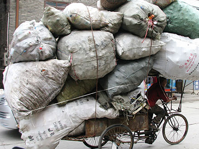 Όταν μερικοί μεταφορείς το παρακάνουν στο… φόρτωμα