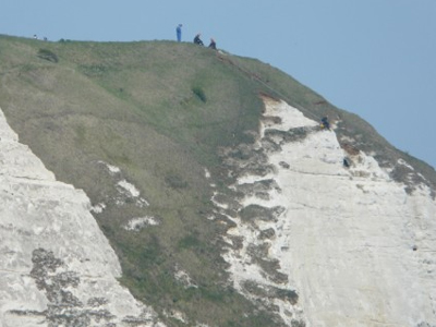 Σκοτώθηκε πέφτοντας από λόφο 60 μέτρων