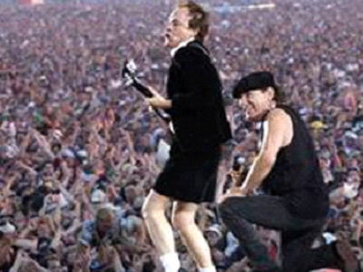 Για πρώτη φορά οι κεραυνοί των AC/DC στην Ελλάδα Για πρώτη φορά οι κεραυνοί των AC/DC στην Ελλάδα