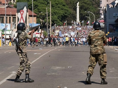 Αιματηρές συγκρούσεις μεταξύ διαδηλωτών και Αστυνομίας στη Μαδαγασκάρη