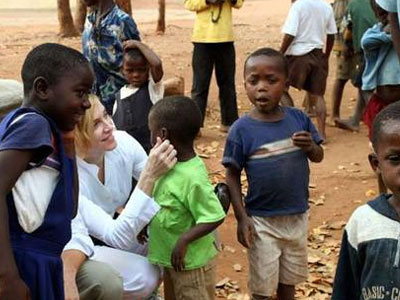 Δικαστικός αγώνας για την υιοθεσία παιδιού από τη Μαντόνα