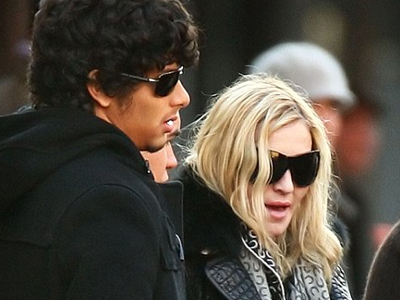 Η Μαντόνα σε τρυφερό τετ – α – τετ