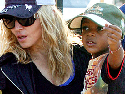 Τον βιολογικό πατέρα του υιοθετημένου της γιου συνάντησε η Μαντόνα