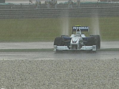 Διεκόπη ο αγώνας της Φόρμουλα 1 λόγω βροχής