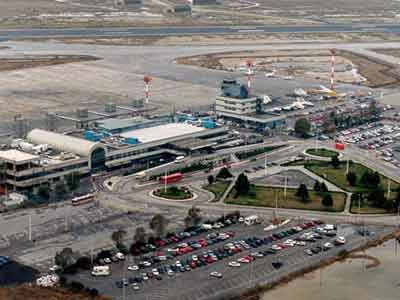 Λαχτάρησαν επιβάτες από επίθεση γλάρων σε αεροπλάνο της Ολυμπιακής