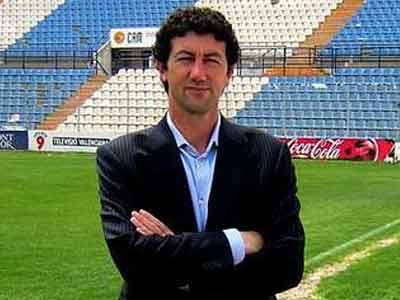 Ανέλαβε τη Racing Santander o Juan Carlos Mandia