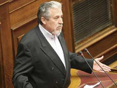 Θα δώσει το βουλευτικό και θα πάρει Ντάτσουν