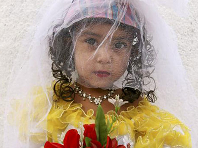 8χρονη ζητά διαζύγιο