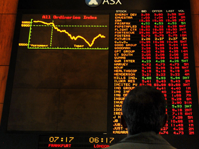 Νέα κατρακύλα στο χρηματιστήριο του Τόκιο, αβεβαιότητα στην Ασία