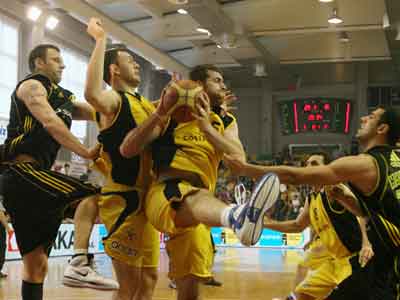 Μαρούσι και Άρης παίζουν τον τελικό με φόντο την Euroleague