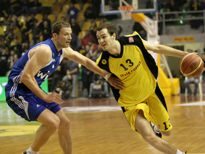 Το Μαρούσι συνέτριψε 102-80 τον Πανελλήνιο