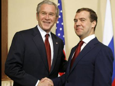 Η τελευταία συνάντηση του Τζορτζ Μπους με τον Ρώσο ομόλογό του