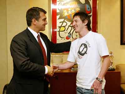 Laporta: Δε θα μας πάρει άλλους παίκτες η Real