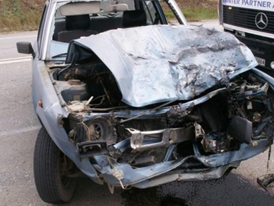 Τέσσερις νεκροί σε τροχαίο στα Λεχαινά