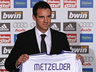 Metzelder: Προκλητική η μεταγραφή του Ronaldo στη Real