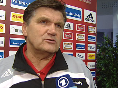 «Tέλος» ο Hans Meyer από την Mοnchengladbach