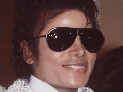 Διαψεύδει την «ένεση-φονιά» ο γιατρός του Michael Jackson