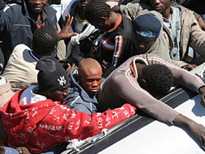 Νεκροί λαθρομετανάστες σε ναυάγια στη Λιβύη