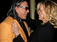 Μίκι Ρουρκ και Κιμ Μπάσιντζερ… μαζί μετά τις ”9 1/2 Εβδομάδες”