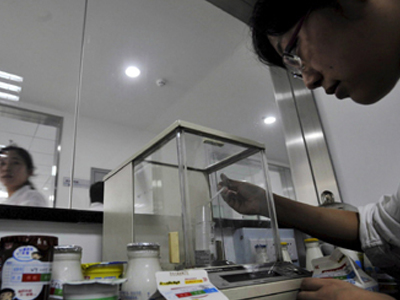 Νέες συλλήψεις για την υπόθεση με το μολυσμένο γάλα