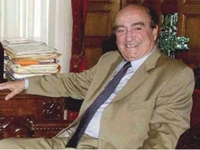 Μετά την κόρη βραβεύεται κι ο επίτιμος