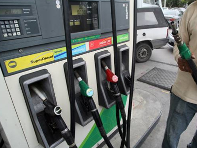 Υποχρεωτικές οι ταμειακές μηχανές στα βενζινάδικα