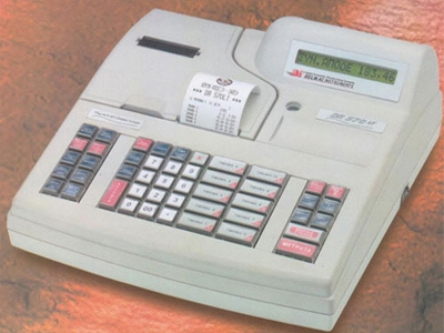 «Πελάτης» λήστεψε τον καταστηματάρχη