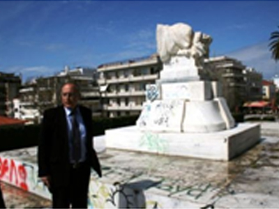 Βεβήλωσαν μνημείο στον Πύργο Ηλείας