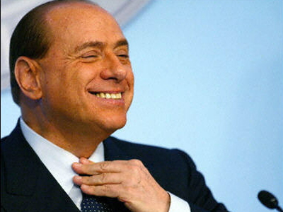 “Ηλιοκαμένος ο Ομπάμα” ξαναλέει ο Μπερλουσκόνι