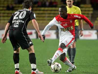 Τέσσερις παίκτες της Monaco προβλήθηκαν από τη νέα γρίπη